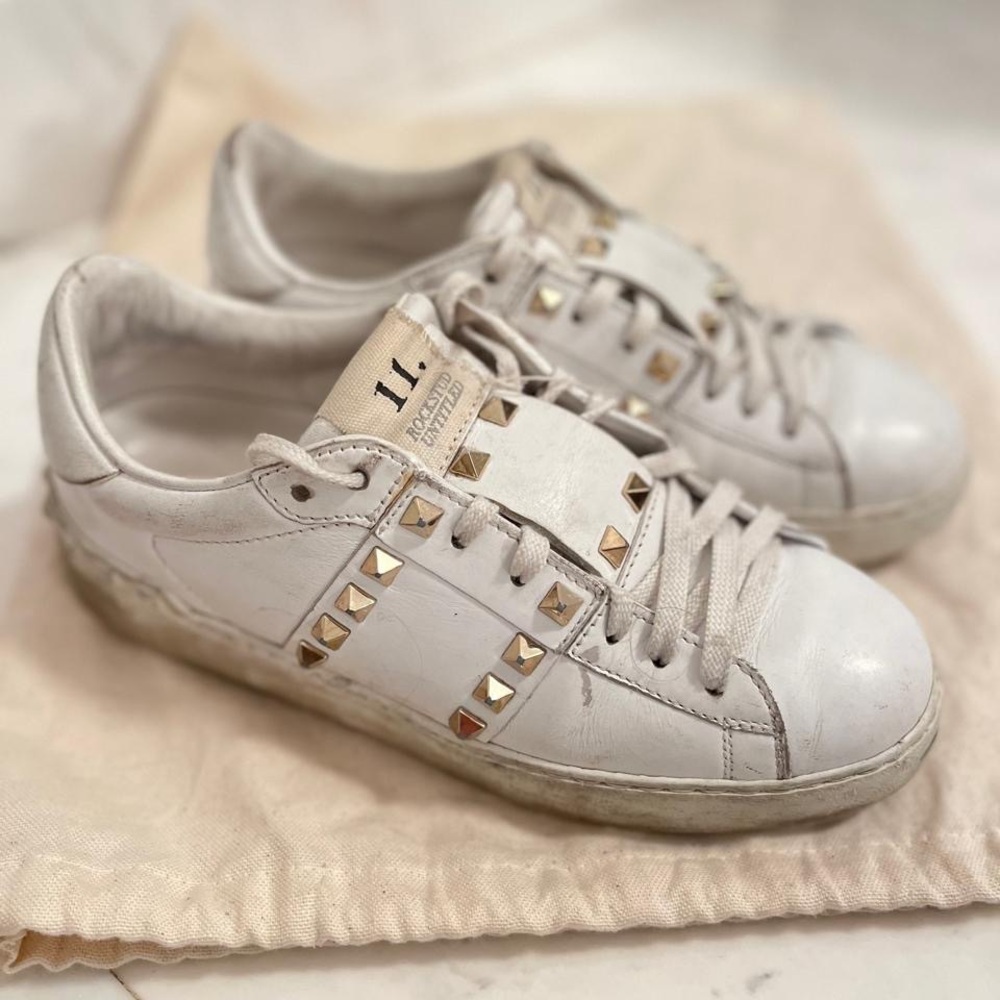 Valentino Garavani Rockstud Untitled Lace-Up Sneakers